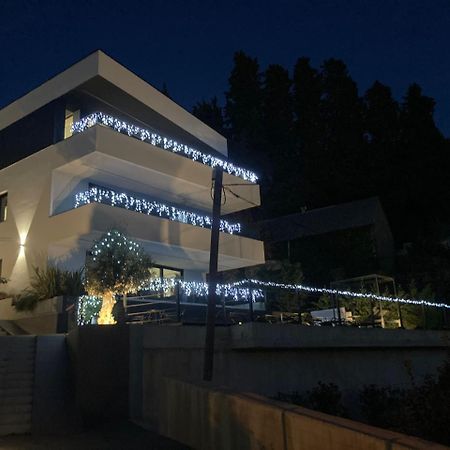 Aparthotel Villa V With Heated Pool Rijeka Zewnętrze zdjęcie