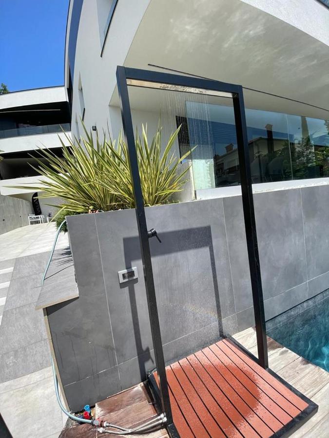 Aparthotel Villa V With Heated Pool Rijeka Zewnętrze zdjęcie