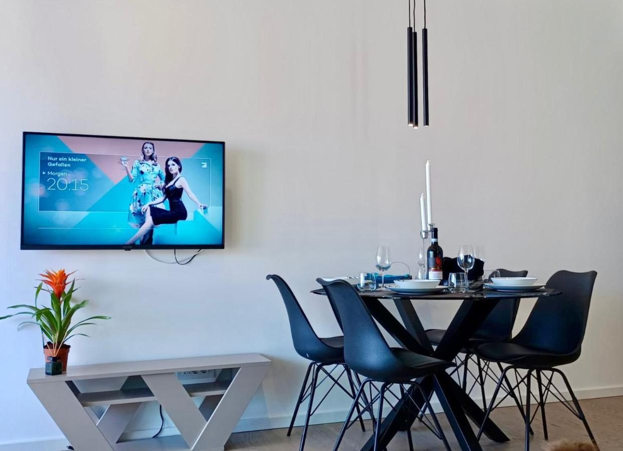 Aparthotel Villa V With Heated Pool Rijeka Zewnętrze zdjęcie