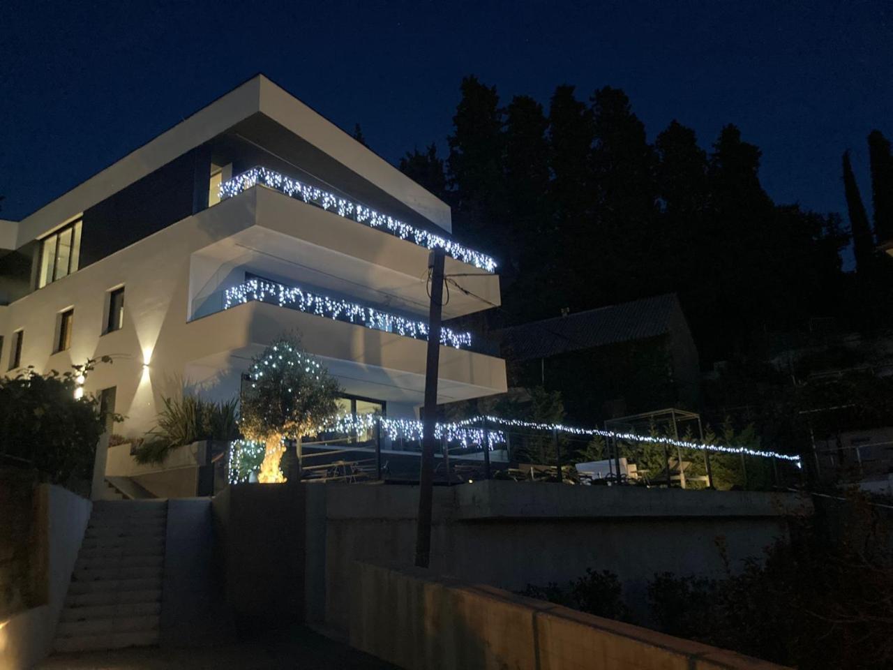 Aparthotel Villa V With Heated Pool Rijeka Zewnętrze zdjęcie